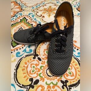 Keds - Size 7 - Navy MicroDot Sneakers - GUC
